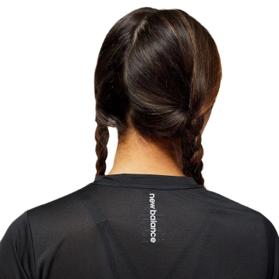 Camiseta Accelerate New Balance Feminina