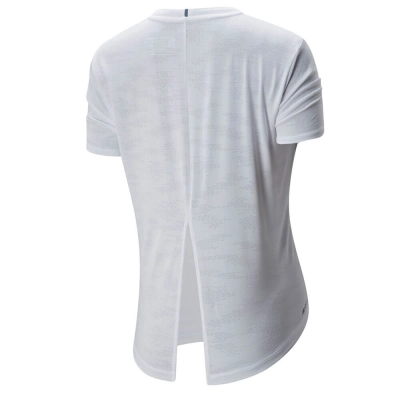 Camiseta New Balance Q Speed Jacquart Feminina - Branca