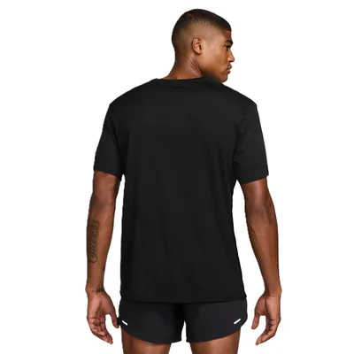 Camiseta Nike Run Miller Masculina