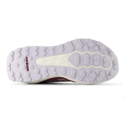 Tênis New Balance Fresh Foam Garoé v2 Feminino