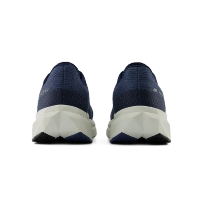 Tênis New Balance Fuelcell Propel V5 Masculino