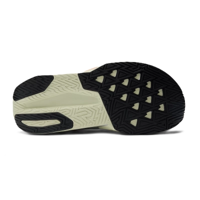 Tênis New Balance Fuelcell Rebel V5 Feminino