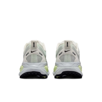 Tênis Nike Vomero 18 Feminino