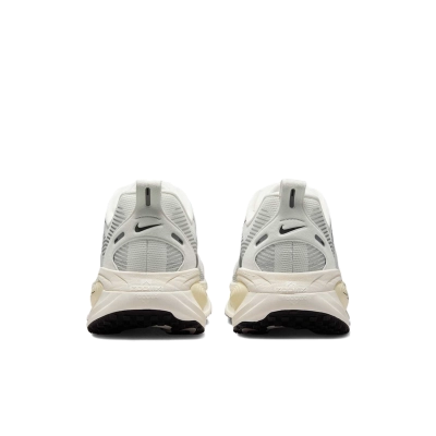 Tênis Nike Vomero 18 Masculino