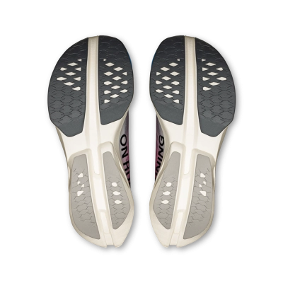 Tênis On Running Cloudboom Strike Feminino