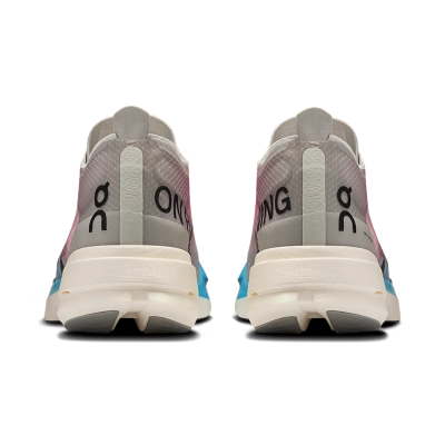 Tênis On Running Cloudboom Strike Feminino